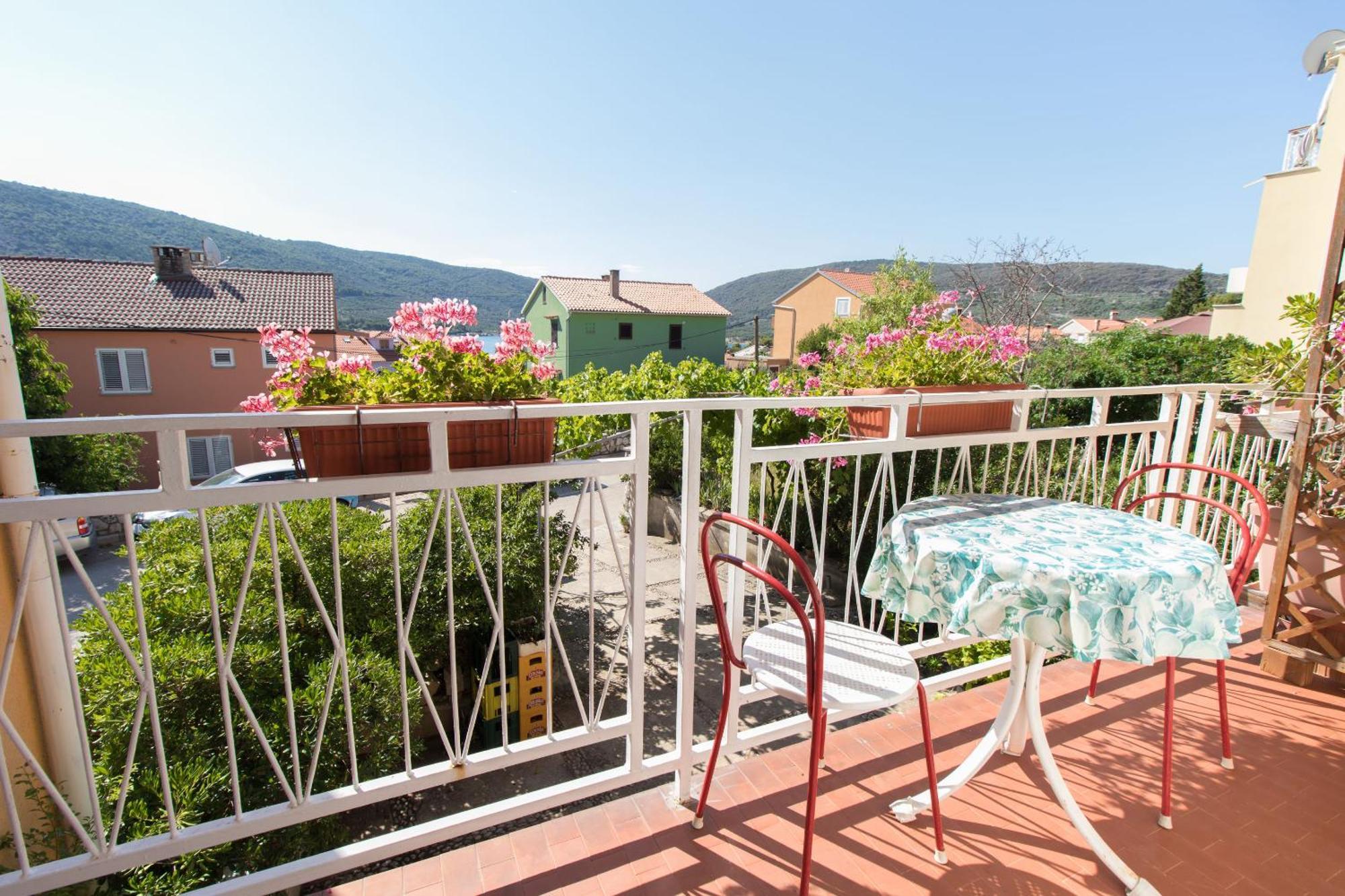 Apartments Marija Црес Экстерьер фото