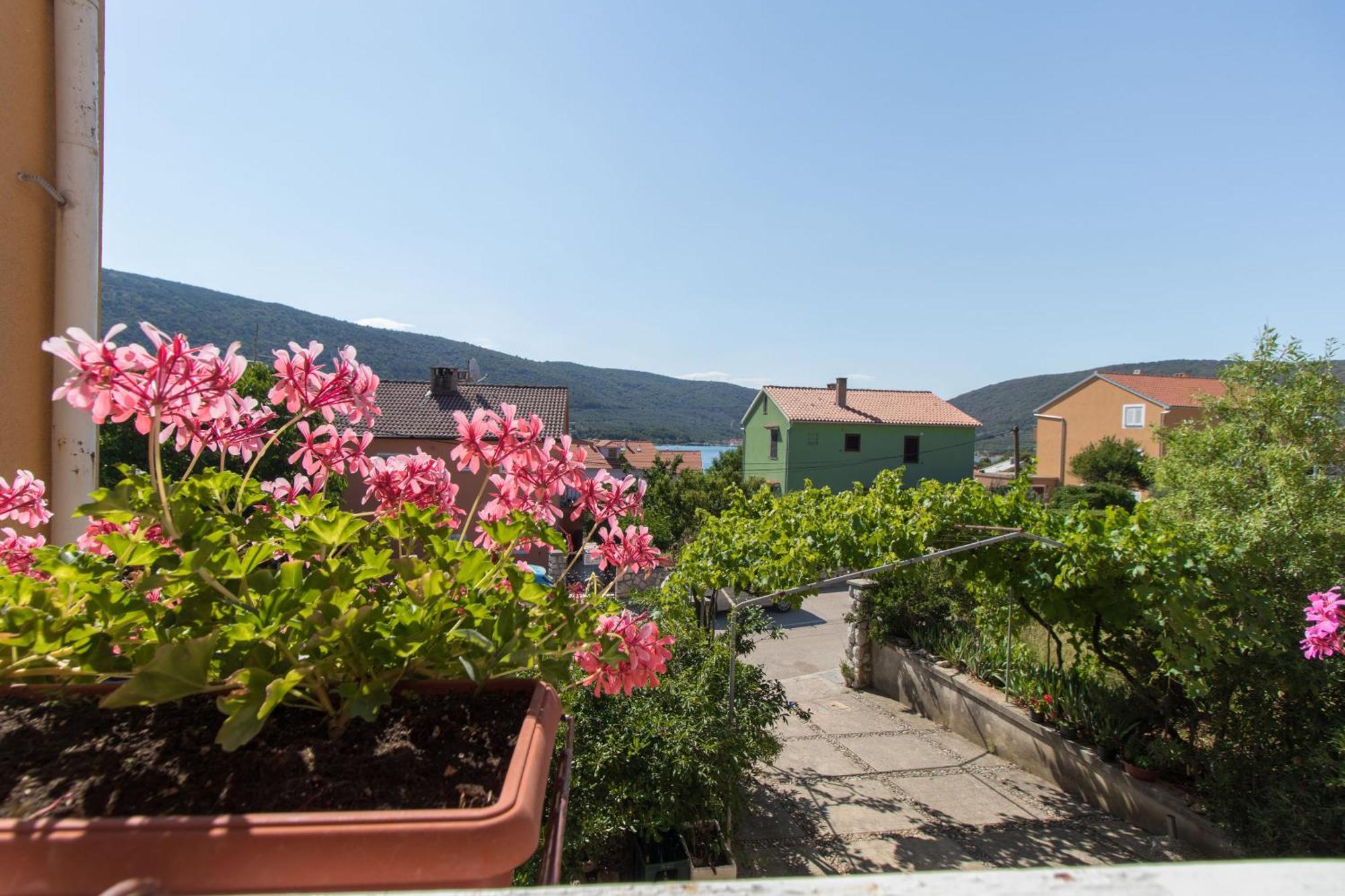 Apartments Marija Црес Экстерьер фото